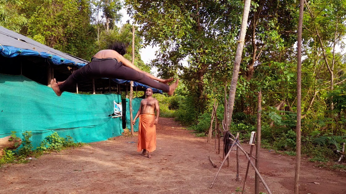 Gurukkal Mukkuswamy weapons conditioning
