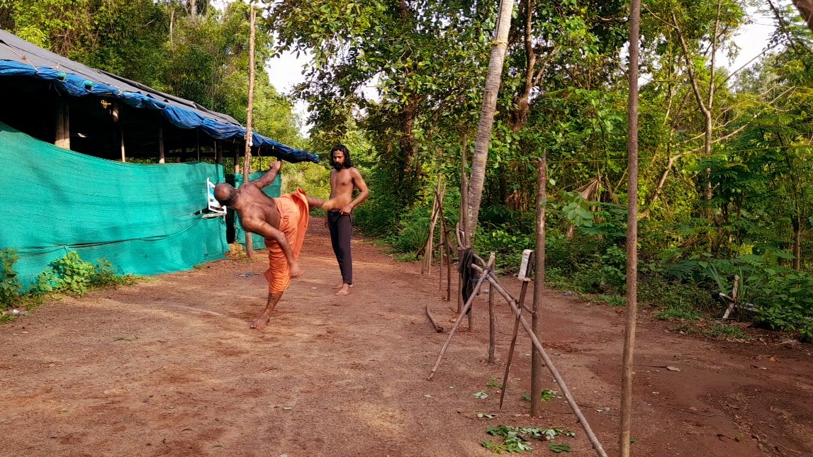 Gurukkal Mukkuswamy sword techniques
