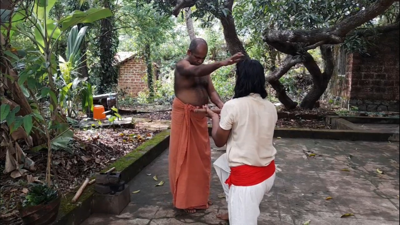 Gurukkal Mukkuswamy warrior stance